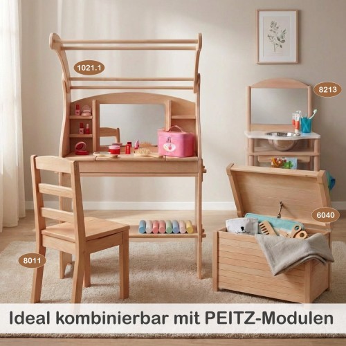 Schminktisch Set mit Spielständer und weiteren Holzmöbeln kombiniert